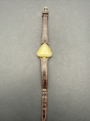 Futura quartz triangle watch - quartz,